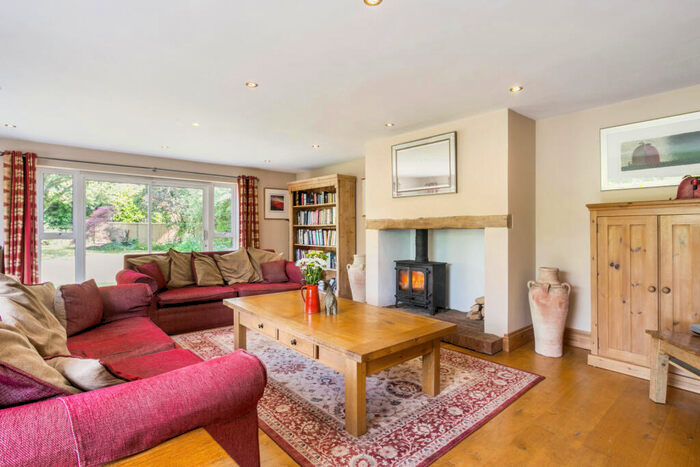 4 Bedroom Detached House For Sale In Northend, Henley-on-Thames, RG9