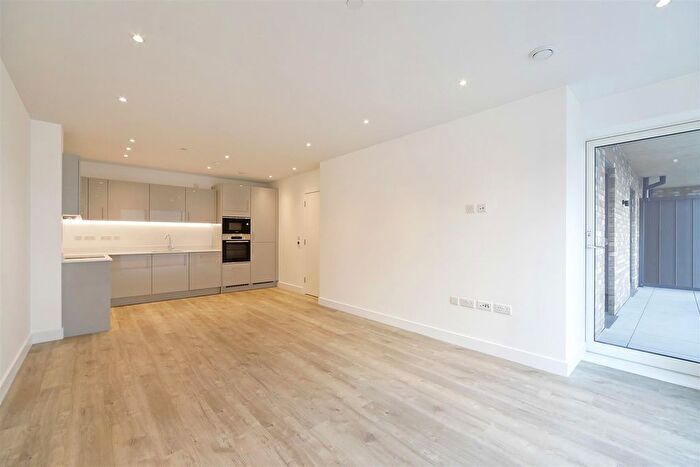 2 Bedroom Flat To Rent In Byron Court, St John's Road, Harrow, HA1