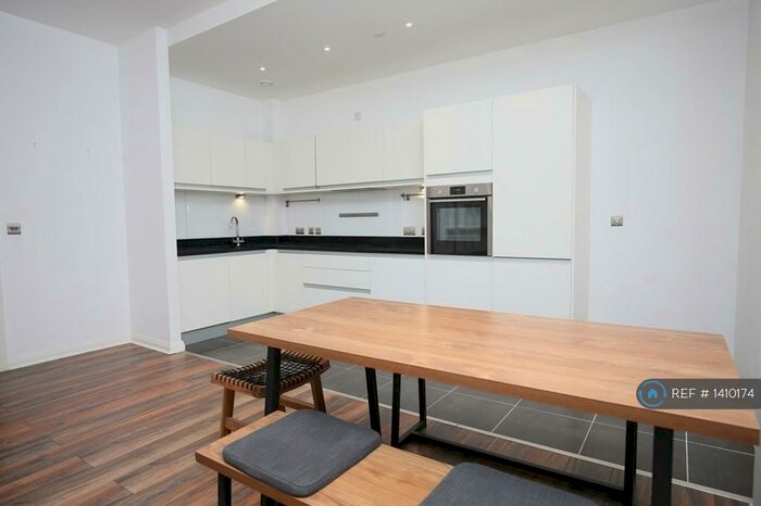 2 Bedroom Flat To Rent In The Co-Operative, Coventry, CV1