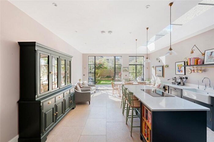 4 Bedroom Terraced House For Sale In Wroughton Road, Between The Commons, SW11