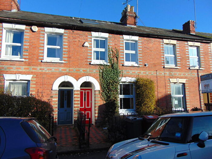 4 Bedroom House To Rent In Donnington Gardens, Reading, Berkshire, RG1