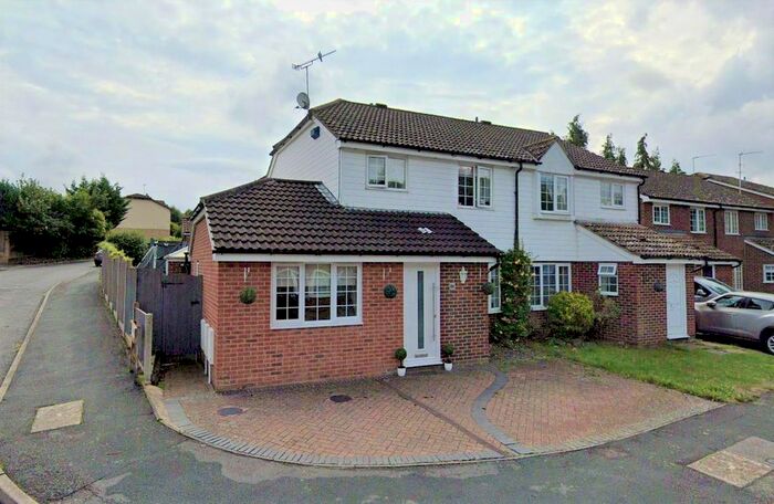4 Bedroom Semi Detached House For Sale In Cotswold Gardens, Downswood, Maidstone, ME15