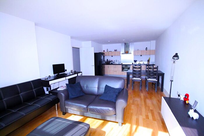 1 Bedroom Flat To Rent In Highbury Stadium Sq, Higbury, N5