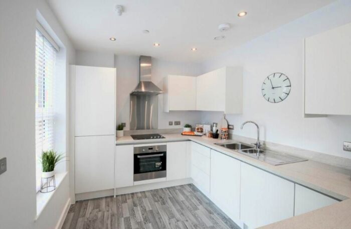 1 Bedroom Flat For Sale In Arch View Crescent, Liverpool, L1