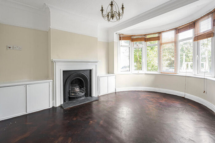 4 Bedroom Semi Detached House To Rent In Cavendish Avenue, Harrow, HA1