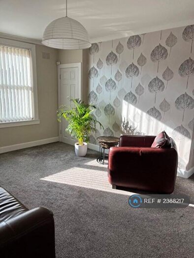2 Bedroom Flat To Rent In Somerville Road, Leven, KY8