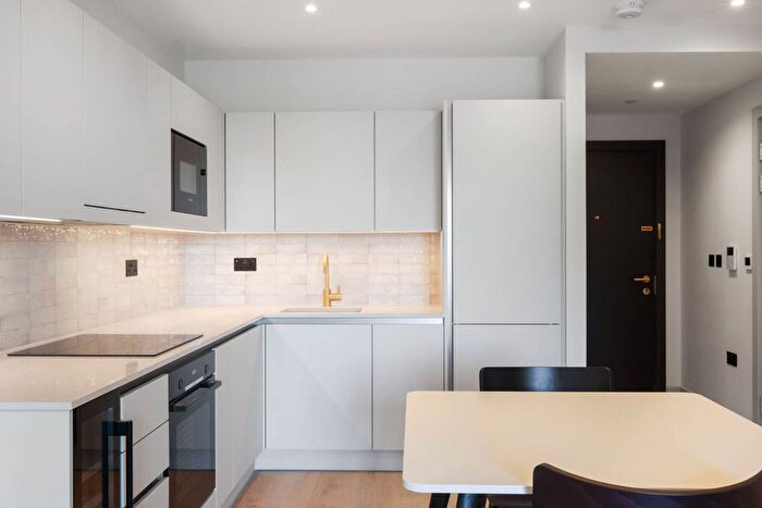 1 Bedroom Flat To Rent In The Draper, Colindale, London, NW9