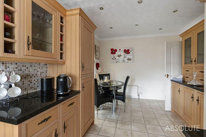 2 Bedroom Detached Bungalow For Sale In Preston Down Road, Preston, TQ3