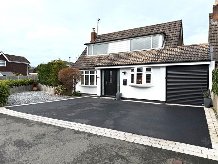 3 Bedroom Detached House For Sale In Hawkesmore Drive, Little Haywood, Stafford, ST18