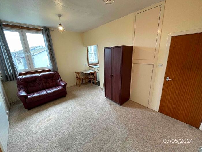 1 Bedroom Flat To Rent In Hardgate, Top Floor Right, Aberdeen, AB11