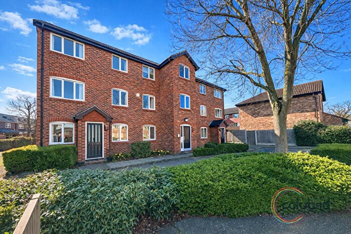 2 Bedroom Maisonette For Sale In Earlsfield Drive, Chelmer Village, Chelmsford, CM2