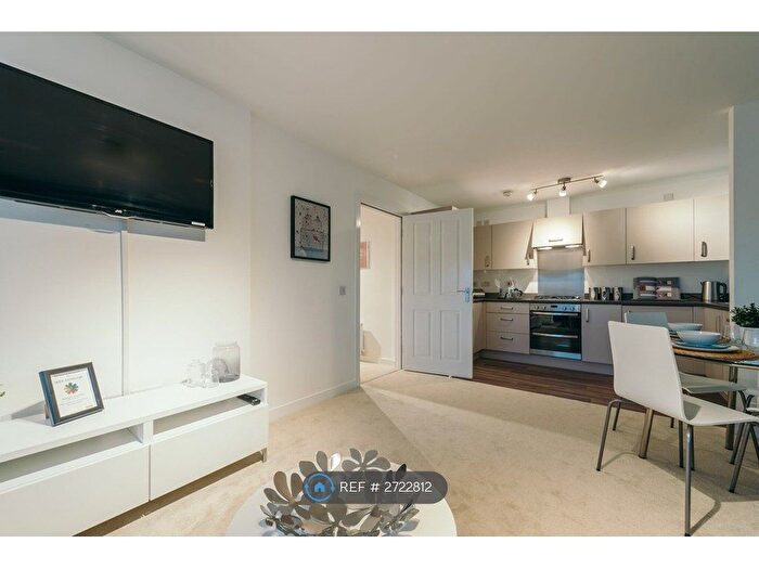 2 Bedroom Flat To Rent In Springfield Gardens, Glasgow, G31