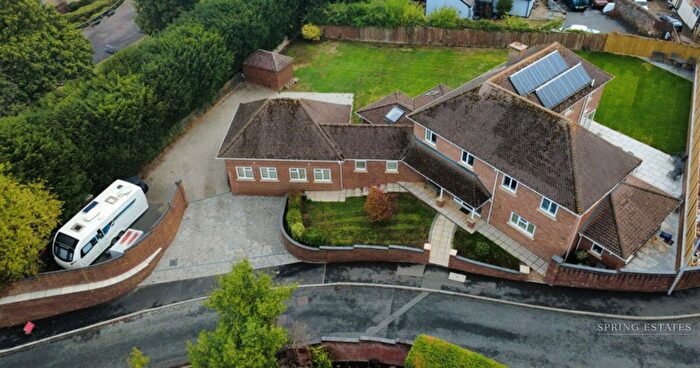 6 Bedroom Detached House For Sale In Cowick Court, Exeter, EX2