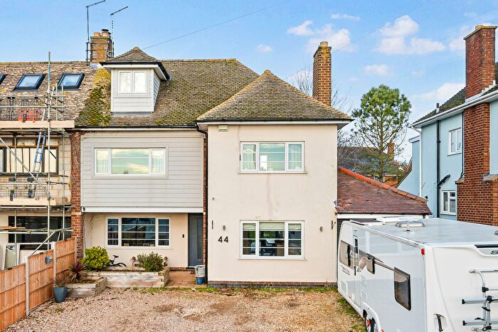 5 Bedroom Semi Detached House For Sale In Lewis Road, Kettering, NN15