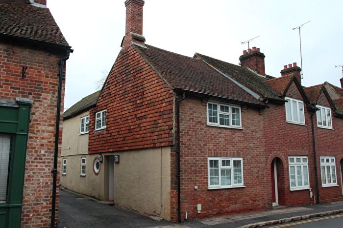 1 Bedroom Semi Detached House To Rent In High Street, Hungerford, RG17