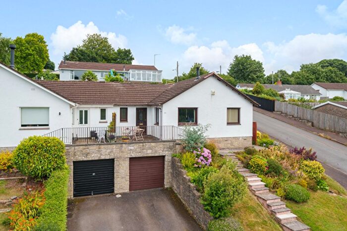 3 Bedroom Bungalow For Sale In Bourchier Close, Bampton, Tiverton, Devon, EX16