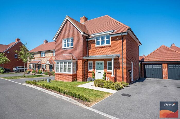 4 Bedroom Detached House For Sale In Church Acre, Oakley, RG23