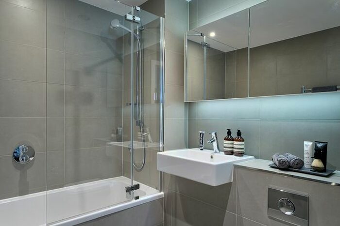 2 Bedroom Flat To Rent In Churchyard Row, London, SE11