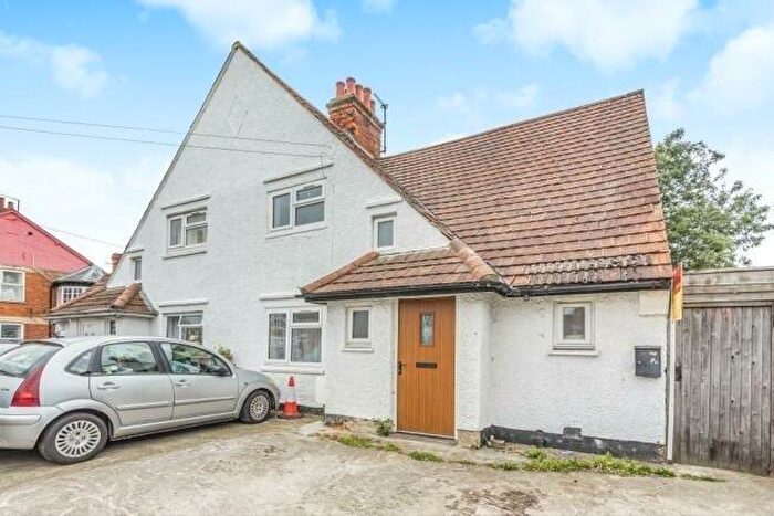 Flat To Rent In Cowley Road, Oxford, OX4