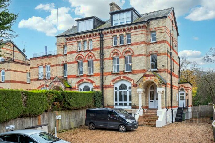 2 Bedroom Apartment To Rent In Fairmile, Henley-on-Thames, Oxfordshire, RG9