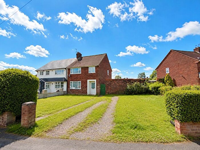 3 Bedroom Semi-Detached House For Sale In Parry Road, Ashmore Park, Wolverhampton, WV11