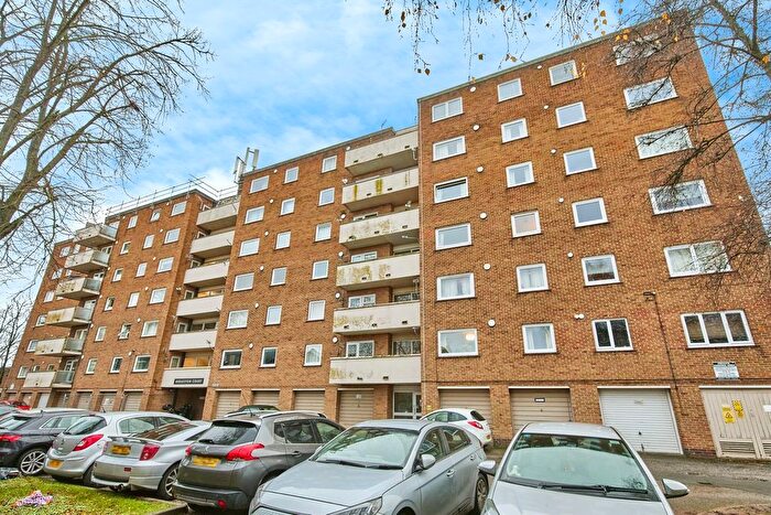 1 Bedroom Flat For Sale In Norbury Close, Allestree, Derby, DE22