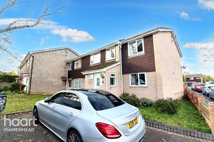 5 Bedroom Semi Detached House For Sale In Rivermead, Reading, RG5