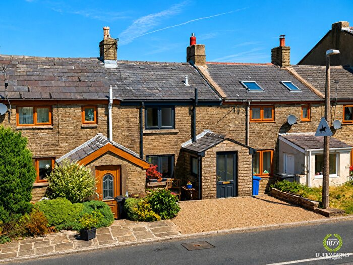 2 Bedroom Cottage For Sale In Cross Edge, Oswaldtwistle, BB5