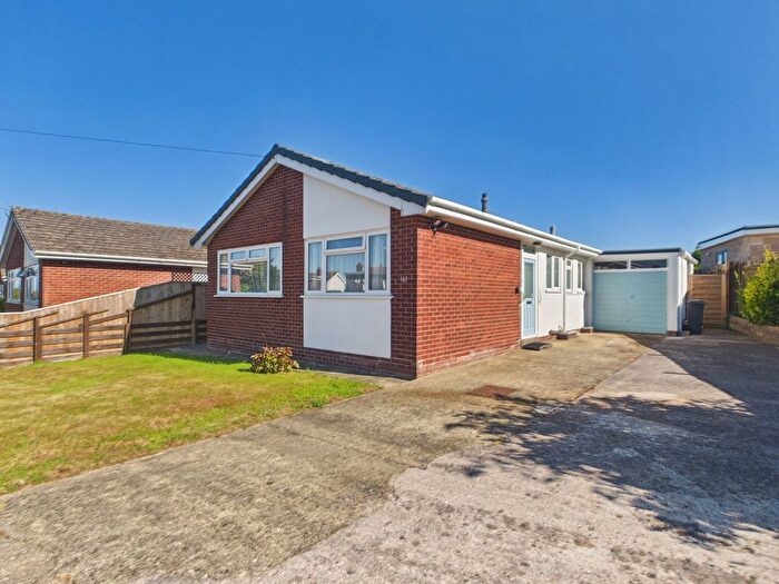 2 Bedroom Bungalow For Sale In Duchy Drive, Preston, Paignton, TQ3