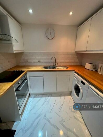 1 Bedroom Flat To Rent In Hencroft Street South, Slough, SL1