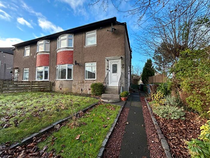 3 Bedroom Flat To Rent In Thorncroft Drive, Croftfoot, Glasgow, G44