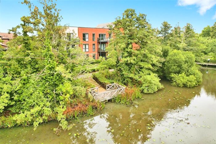 2 Bedroom Apartment For Sale In Hornbeam Place, Arborfield Green, Reading, RG2