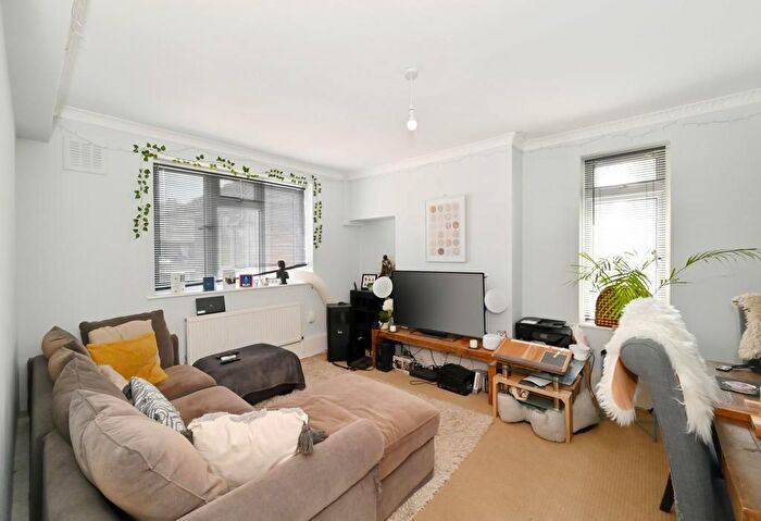 1 Bedroom Flat To Rent In London, E16