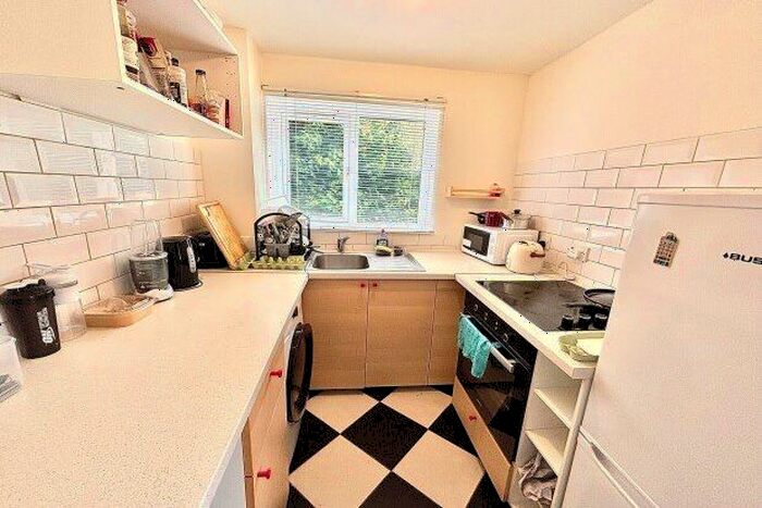 Studio To Rent In Mornington Road, London, SE8