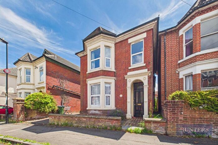 6 Bedroom House To Rent In Gordon Avenue, Southampton, SO14
