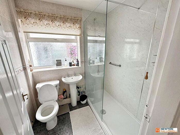 2 Bedroom Semi-Detached Bungalow For Sale In Lilac Avenue, Sutton Coldfield, B74