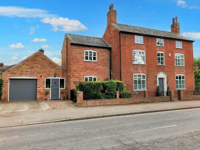 5 Bedroom Detached House For Sale In Main Street, Costock, LE12
