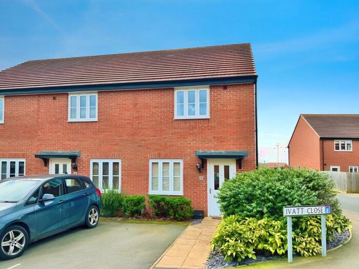 2 Bedroom End Of Terrace House To Rent In Ivatt Close, Bourne, PE10