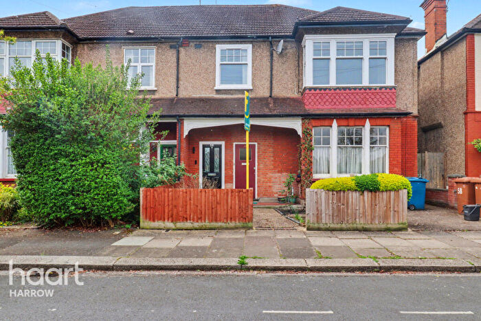 2 Bedroom Maisonette For Sale In Radnor Road, Harrow, HA1