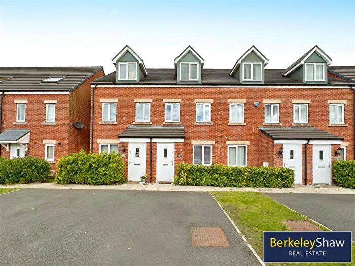 3 Bedroom Terraced House To Rent In Swallow Crescent, Maghull, L31