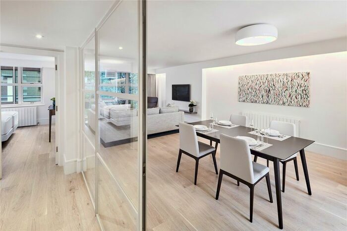 2 Bedroom Flat To Rent In Brick Street, Mayfair, London, W1J