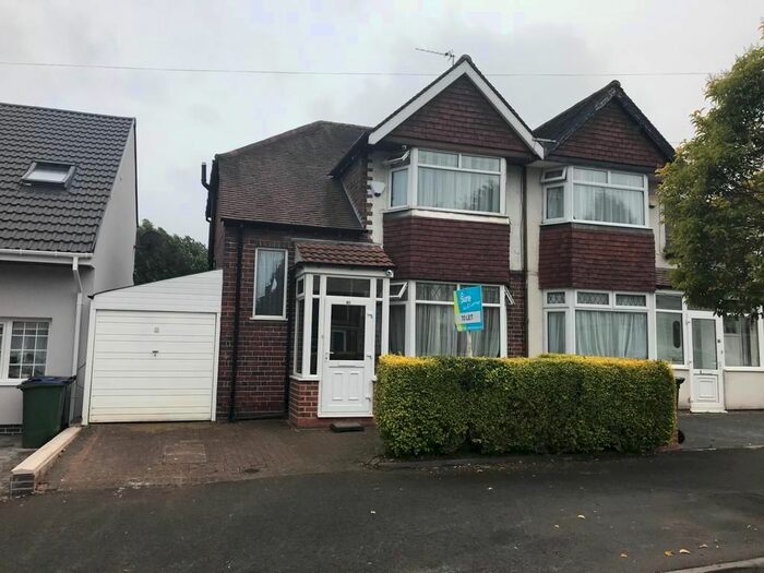 3 Bedroom Semi-Detached House To Rent In Hugh Road, Smethwick, B67