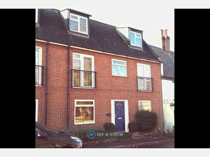 4 Bedroom Semi-Detached House To Rent In Horsefair Green, Stony Stratford, Milton Keynes, MK11