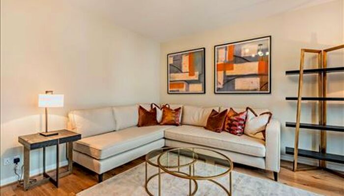 2 Bedroom Flat To Rent In Fulham Road, London, SW3