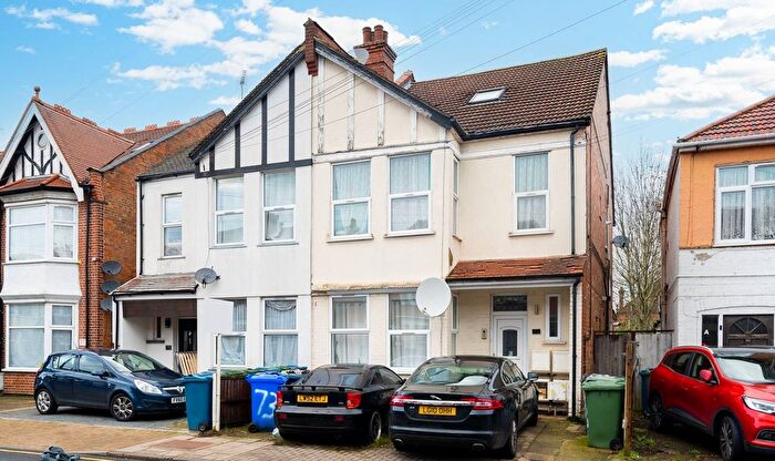 1 Bedroom Flat To Rent In Hindes Road, Harrow, HA1