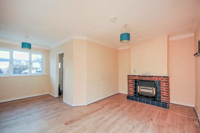 1 Bedroom Property To Rent In Crays Parade, Main Road, Orpington BR5