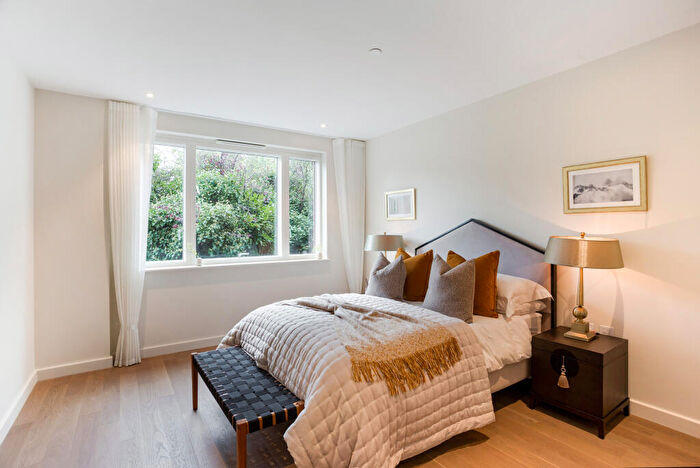 2 Bedroom Apartment For Sale In The Clay Yard, West Hampstead, NW6