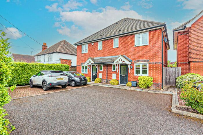 2 Bedroom Semi-Detached House To Rent In Reading Road, Winnersh, RG41