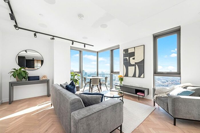 2 Bedroom Flat For Sale In Valencia Tower, City Road, Angel, EC1V