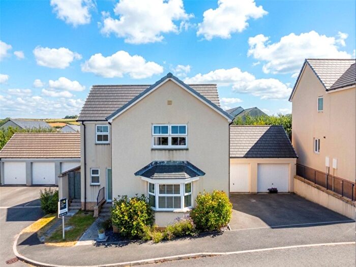 4 Bedroom Detached House For Sale In Hillside Drive, Okehampton, EX20